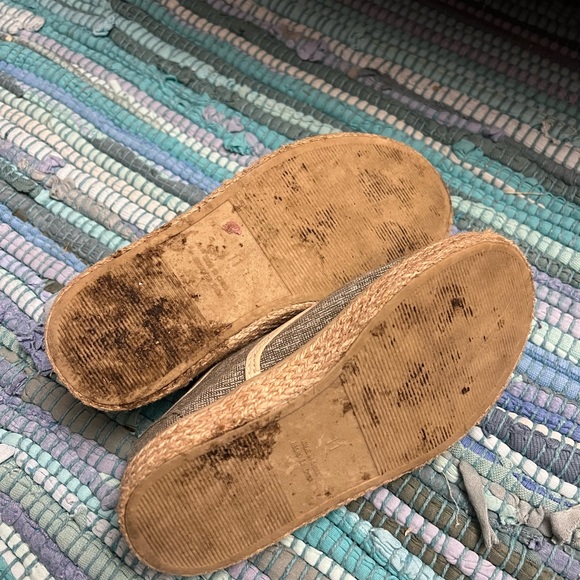 Old Navy size 11 olive colored espadrilles - Picture 2 of 5